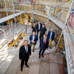 Pfarrer Mag. Dietmar Grünwald, Franz Küberl (Obmann des 'Verein Freunde und Förderer der Basilika Mariatrost'), DI Christian Purrer (Vorstandssprecher Energie Steiermark und Ko-Vorsitzender 'Zukunfstkomitee Basilika Mariatrost', Spendenpartner), Mag.
