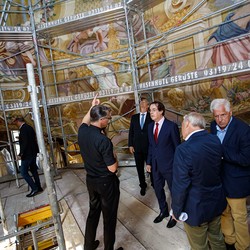 Pfarrer Mag. Dietmar Grünwald, Franz Küberl (Obmann des 'Verein Freunde und Förderer der Basilika Mariatrost'), DI Christian Purrer (Vorstandssprecher Energie Steiermark und Ko-Vorsitzender 'Zukunfstkomitee Basilika Mariatrost', Spendenpartner), Mag.