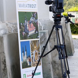 Pfarrer Mag. Dietmar Grünwald, Franz Küberl (Obmann des 'Verein Freunde und Förderer der Basilika Mariatrost'), DI Christian Purrer (Vorstandssprecher Energie Steiermark und Ko-Vorsitzender 'Zukunfstkomitee Basilika Mariatrost', Spendenpartner), Mag.